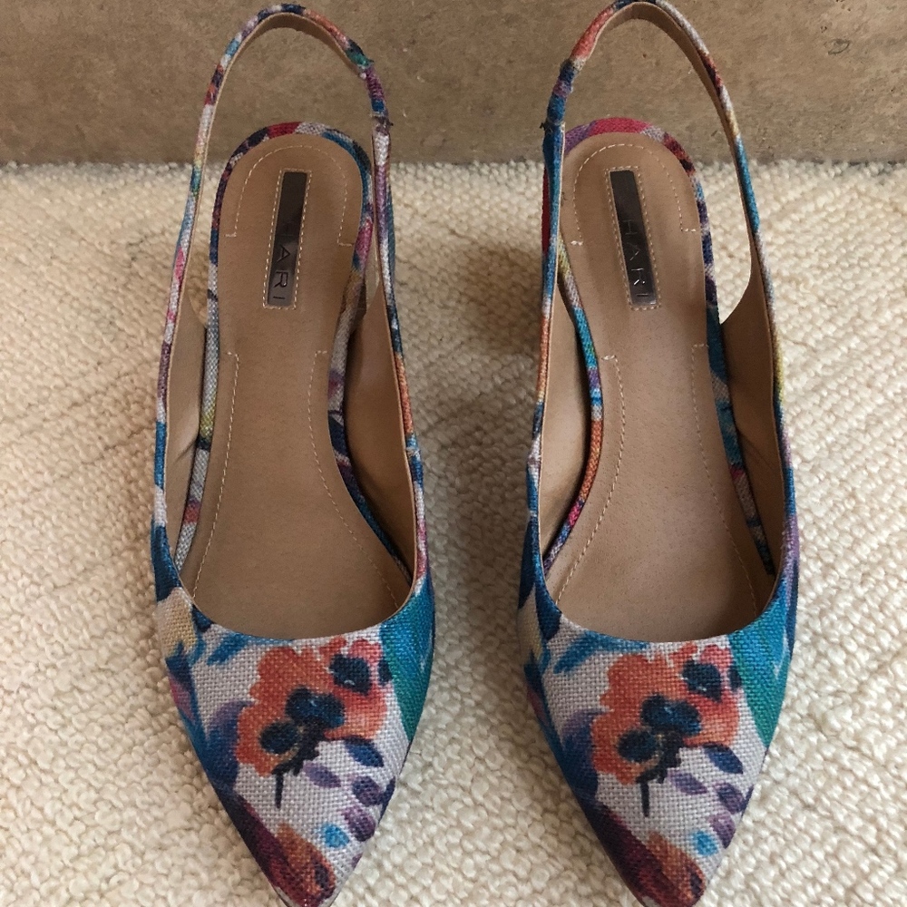 Tahari Shoes